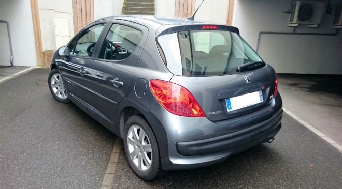 PEUGEOT 207 1.6 HDI 90 PREMIUM PACK 5 PORTES // RÉVISÉE //