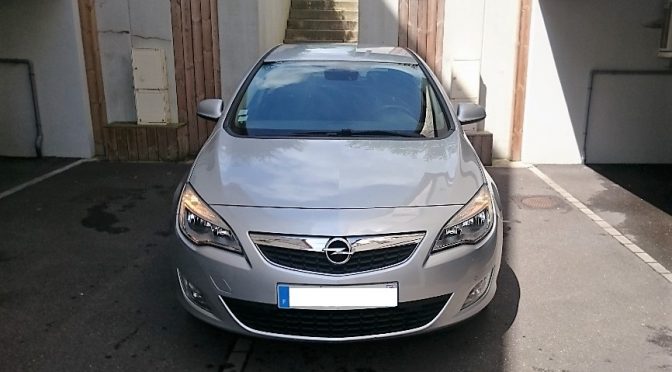 OPEL ASTRA IV 2.0 CDTI 160Ch BVA6 COSMO 5 PORTES // 1ère Main // GPS // CARNET OK