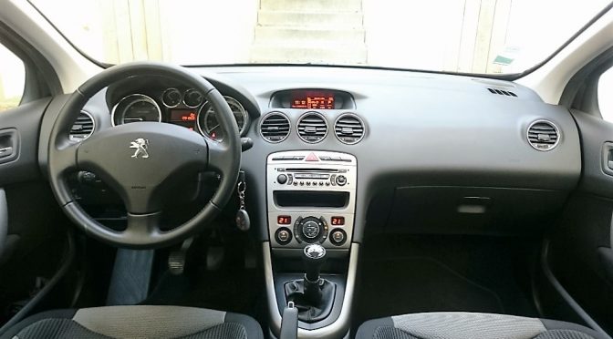 PEUGEOT 308 1.6 HDI 92 FAP STYLE 5 PORTES // REVISEE