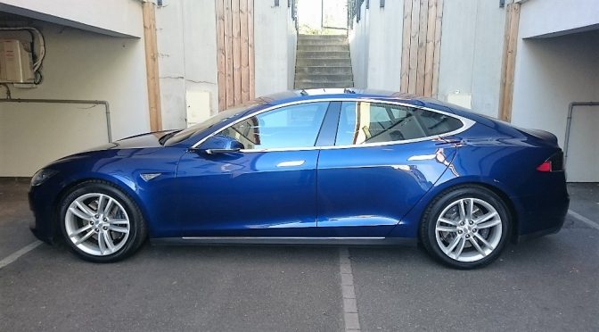 TESLA S 70 KWH DUAL MOTOR 332Ch AUTO PILOT 70D PACK PREMIUM