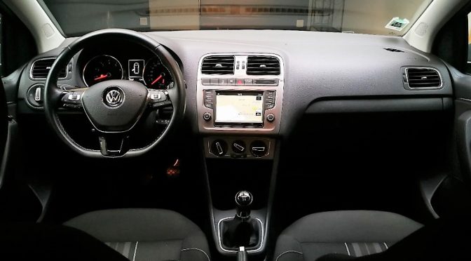 VOLKSWAGEN POLO V 1.2 TSI 90Ch Bluemotion technologie LOUNGE 5 PORTES