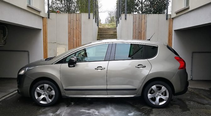 PEUGEOT 3008 1.6 HDI 115 BVM6 ALLURE // 1ère Main