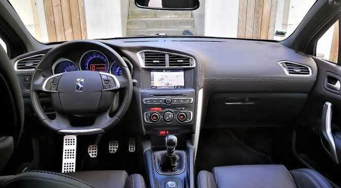 DS4 1.6 THP 210Ch SPORT CHIC BVM6 // 1ère Main