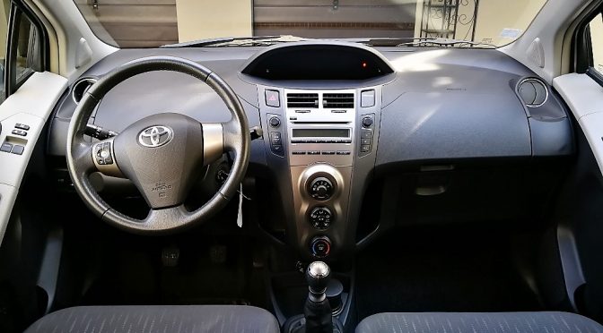 TOYOTA YARIS 1.4 D-4D 90Ch BVM6 LUNA // 1ère Main