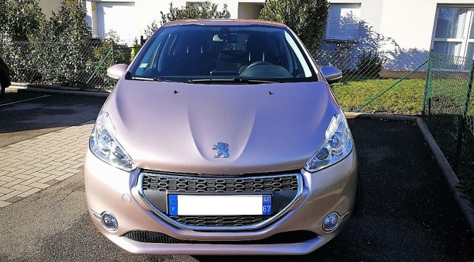 PEUGEOT 208 1.4 VTI 95Ch ALLURE // RADAR ARR // SONO JBL // 1ère Main