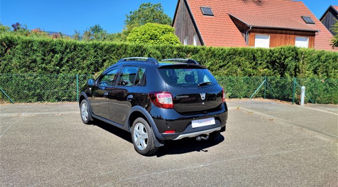 DACIA SANDERO II STEPWAY 1.5 DCI 90 PRESTIGE // 1ère Main // Attelage // GPS