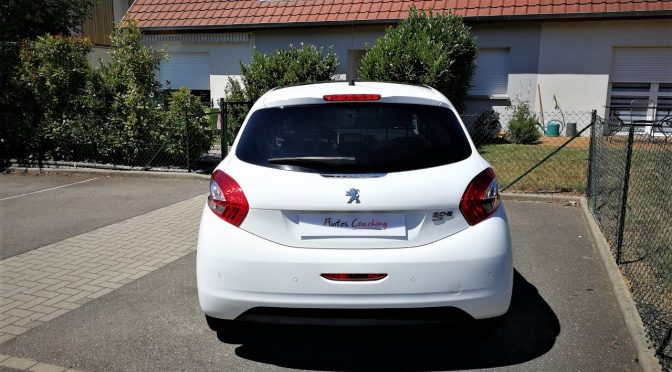 PEUGEOT 208 1.6 E-HDI 115 BVM6 FELINE // CUIR // GPS // TOIT PANO