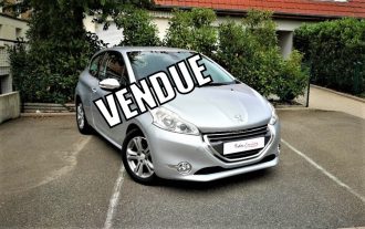 PEUGEOT 208 1.4 VTI 95Ch ALLURE // 1ère Main // SEMI CUIR // CARNET PEUGEOT //