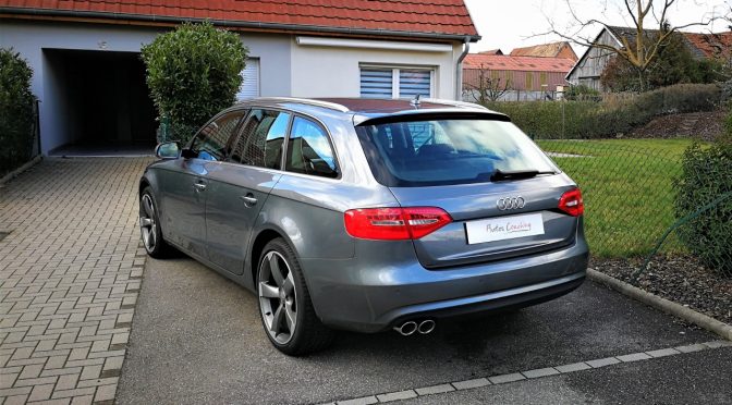 AUDI A4 IV phase 2 AVANT 2.0 TDI 150 MULTITRONIC AMBITION LUXE / CARNET AUDI / CUIR ALCANTARA