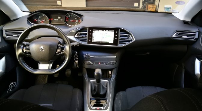 308 1.2L PURETECH 110Ch S&S ALLURE 5 PORTES // 31 500 KMS