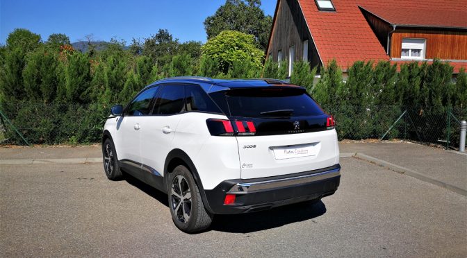 PEUGEOT 3008 II 1.5 BlueHDI 130Ch S&S CROSSWAY BVM6 // Full Led //