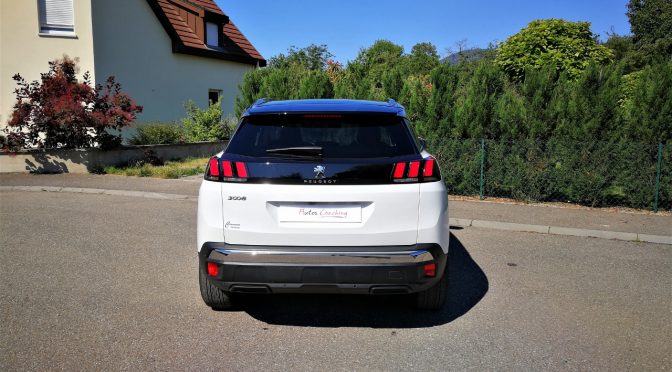 PEUGEOT 3008 II 1.5 BlueHDI 130Ch S&S CROSSWAY BVM6 // Full Led //