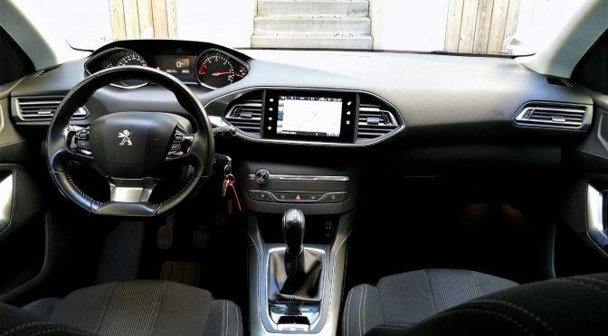 PEUGEOT 308 1.6 HDI 92Ch ALLURE 5 PORTES // GPS // FULL LED