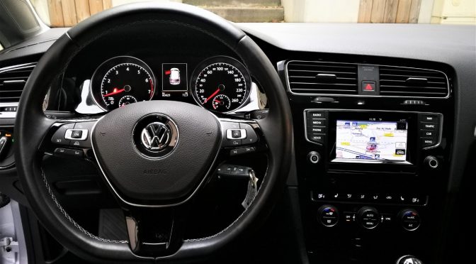 VW GOLF VII 1.2 TSI 110Ch BLUEMOTION CUP BVM6 // 1ère Main // GPS