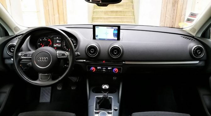 AUDI A3 SPORTBACK 2.0 TDI 150 S&S AMBITION BVM6 // GPS // XENON //