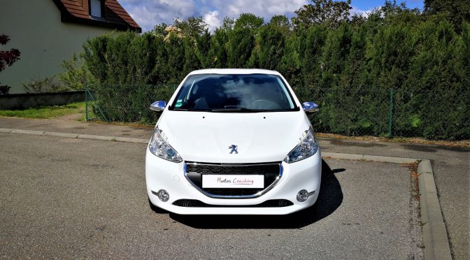 PEUGEOT 208 1.2L VTI 82Ch STYLE 3 PORTES // 36 900KMS // Bluetooth // Sièges chauffants