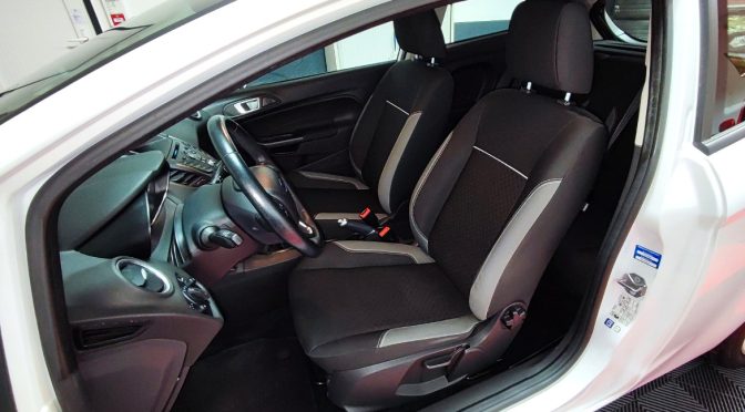 FORD FIESTA 1.0L 65Ch CELEBRATION // GPS // BLUETOOTH // SIEGES CHAUFFANTS