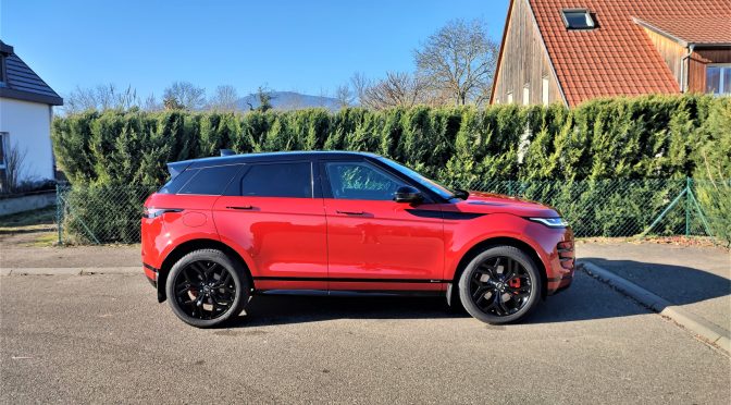 RANGE ROVER EVOQUE 2.0D 180Ch R-DYNAMIC SE BVA9 // 27 900 KMS // TOIT PANO // CAMERA // GARANTIE