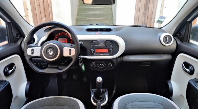 RENAULT TWINGO III 1.0 SCE 70Ch ZEN 5 PORTES // CLIM // BLUETOOTH // REGULATEUR