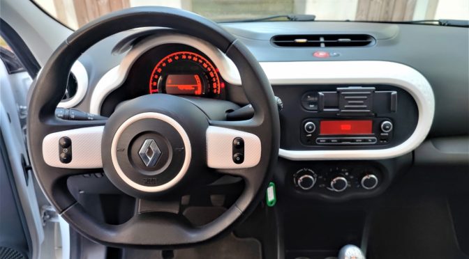 RENAULT TWINGO III 1.0 SCE 70Ch ZEN 5 PORTES // CLIM // BLUETOOTH // REGULATEUR