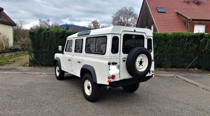 LAND ROVER DEFENDER 110 STATION WAGON 9 PLACES 2.5 TD5 122Ch
