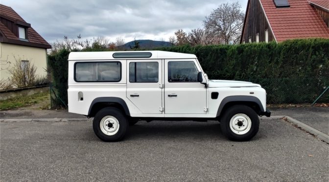 LAND ROVER DEFENDER 110 STATION WAGON 9 PLACES 2.5 TD5 122Ch