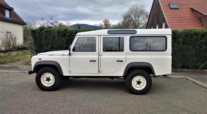 LAND ROVER DEFENDER 110 STATION WAGON 9 PLACES 2.5 TD5 122Ch