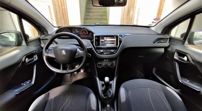 PEUGEOT 208 1.2L VTI 82Ch ACTIVE 5 PORTES // Distribution – Révision ok //