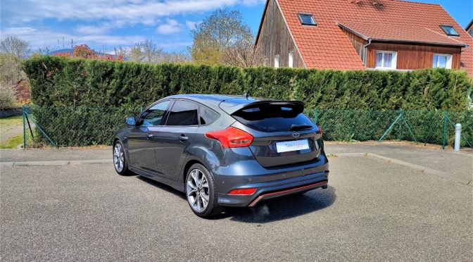 FORD FOCUS III phase 2 1.0 Ecoboost 125Ch ST Line BVM6 // GPS // CAMERA // JA 18