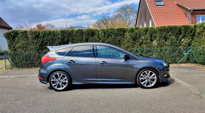 FORD FOCUS III phase 2 1.0 Ecoboost 125Ch ST Line BVM6 // GPS // CAMERA // JA 18