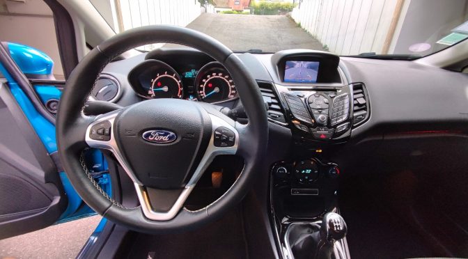 FORD FIESTA 1.0 ECOBOOST 100Ch TITANIUM 5 PORTES // 1ère Main // Caméra // GPS // CLIM AUTO