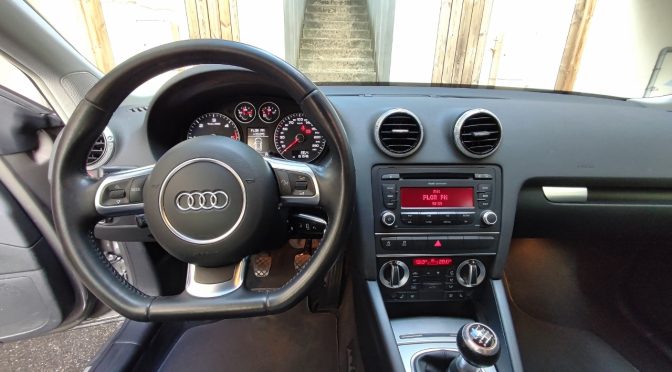 AUDI A3 II SPORTBACK 2.0 TDI 140 AMBITION BVM6 // HISTORIQUE AUDI // CLIM AUTO // RADAR // SIEGES CHAUFFANTS