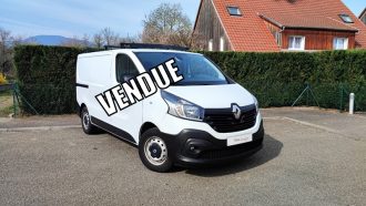 RENAULT TRAFIC 1.6 DCI 125Ch BVM6 3 PLACES // TVA // CAMERA // ATTELAGE // ETAGERES