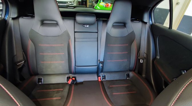 MERCEDES CLASSE A IV 180 AMG LINE 7G-DCT 136Ch // 1ère Main // TOIT PANO // SONO // CUIR ELEC CHAUFFANT
