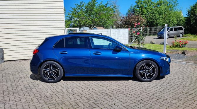 MERCEDES CLASSE A IV 180 AMG LINE 7G-DCT 136Ch // 1ère Main // TOIT PANO // SONO // CUIR ELEC CHAUFFANT