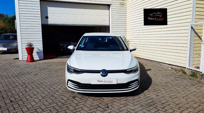 VW GOLF VIII 1.0 TSI 110 LIFE BVM6 5 PORTES // 1ère Main // LED // LANE ASSIST / SIDE ASSIST
