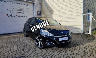 PEUGEOT 208 1.2 PURETECH 110Ch GT LINE 5 PORTES // Radar Ar // Carplay