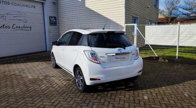 TOYOTA YARIS III 1.3L VVT-i 100Ch BVM6 DESIGN 5 PORTES // HISTORIQUE COMPLET // TOIT PANO // CAMERA