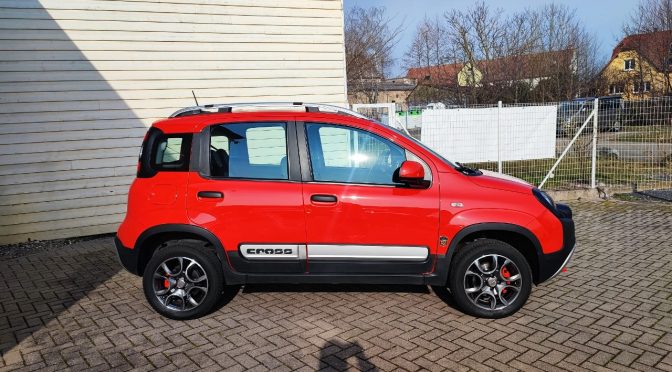 FIAT PANDA III 0.9 TWINAIR 85 S/S CITY CROSS 4X4 // CARPLAY // RADAR AR // 5 PLACES
