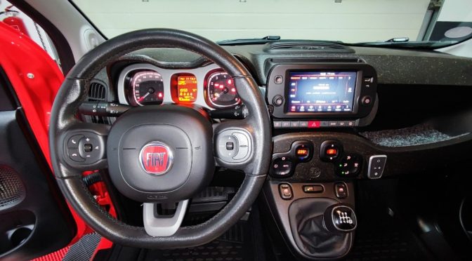 FIAT PANDA III 0.9 TWINAIR 85 S/S CITY CROSS 4X4 // CARPLAY // RADAR AR // 5 PLACES