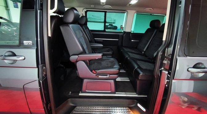VOLKSWAGEN MULTIVAN VI 2.0 TDI 204Ch 4MOTION GENERATION SIX DSG7 // 1ère Main // Caméra // Attelage // Dynaudio // 7 PLACES