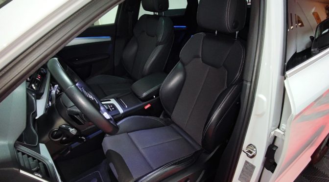 AUDI Q5 II (2) 55 TFSIE 367 Hybride S LINE QUATTRO S-TRONIC 7 // ATTELAGE // MATRIX // B&O //