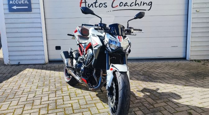 KAWASAKI Z900 A2 // 95Ch actuellement bridée à 48Ch // 1ère Main // Selle perso // 2 000 Kms