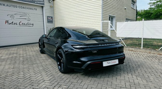 PORSCHE TAYCAN TURBO 680Ch 4×4 // Chargeur 150KW – batterie haute tension // 26 400-€ d’options !!